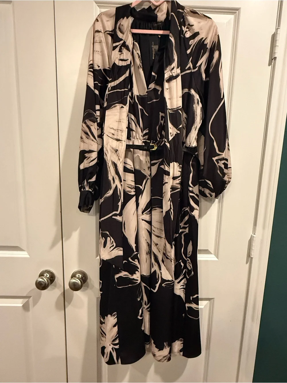 Donna Karan Black and Cream Floral Midi Dress SIZE 14 - Picture 2 of 8